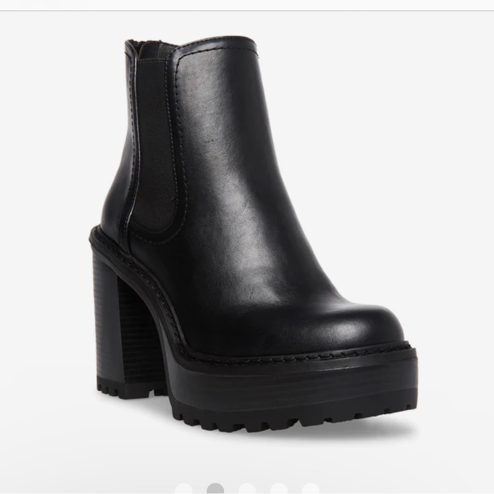 Steve Madden KAT Boots
